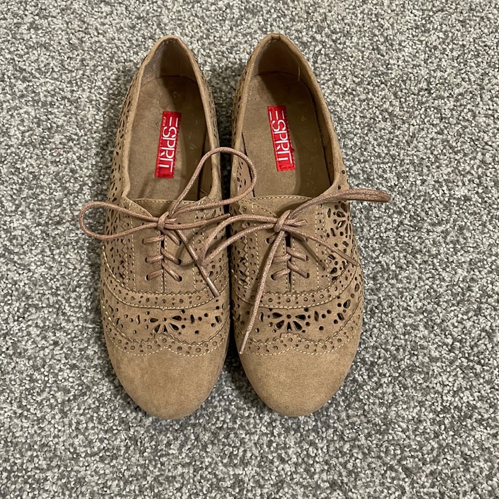 Tan Esprit Lace Up Laser Cut shoes Jackie size 7.5M